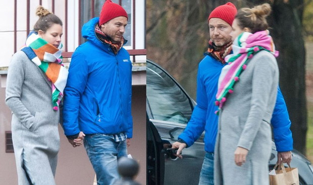 Krystian Wieczorek z ciężarną żoną na zakupach