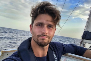 Zaskakujący zwrot w życiu gwiazdy "Na Wspólnej"! Michał Malinowski zamieszkał na łodzi!