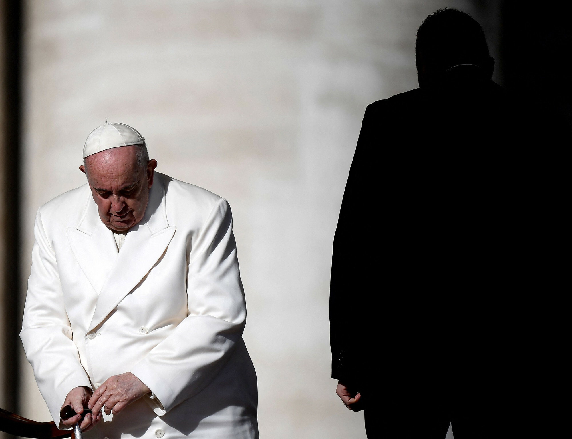 Papież Franciszek wraca do zdrowia: najnowsze informacje z Watykanu