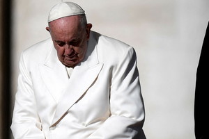 Papież Franciszek wraca do zdrowia: najnowsze informacje z Watykanu