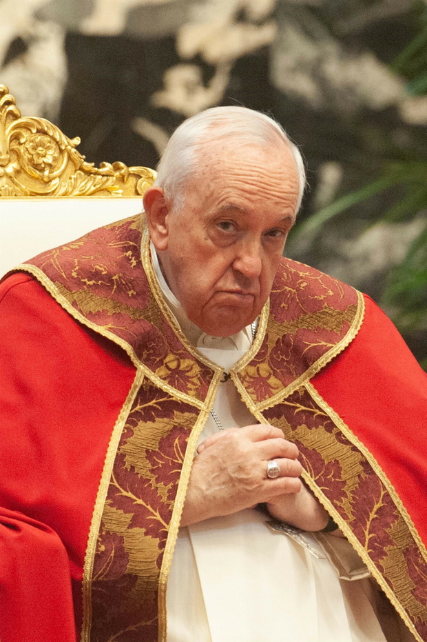 Papież Franciszek wraca do zdrowia: najnowsze informacje z Watykanu