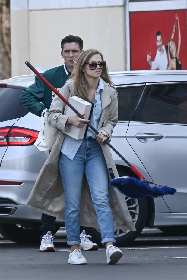 Agnieszka Kaczorowska z mopem wybrała się na trening "Tańca z Gwiazdami"
