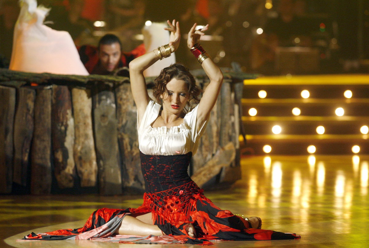 W "Tańcu z Gwiazdami" zatańczyli pasodoble do polskiego hitu z lat 70. Jury zaniemówiło , AKPA