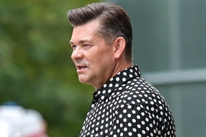 Zenek Martyniuk na lotnisku
