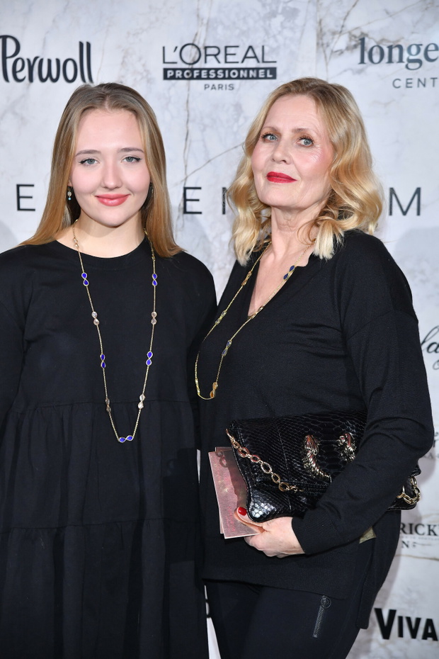 GRAZYNA SZAPOLOWSKA WNUCZKA KAROLINA MATEJ