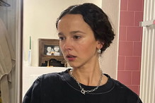 Monika Brodka pozuje z laktatorem
