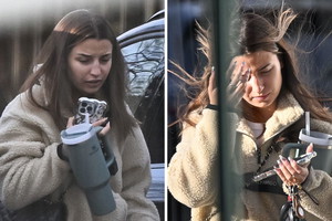 Naturalna Julia Wieniawa przyłapana przez paparazzi