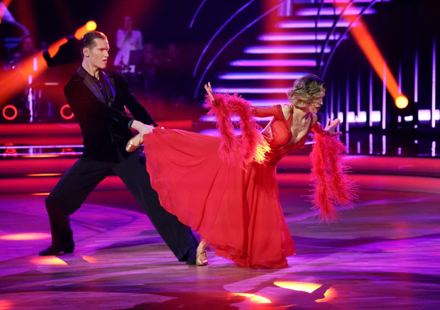 Foxtrot Marii Jeleniewskiej i Jacka Jeschke w Tańcu z Gwiazdami