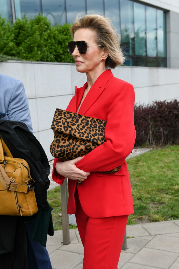 Paulina Smaszcz wychodzi z sądu