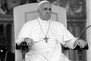 Watykan w żałobie: Papież Franciszek nie żyje – oficjalna przyczyna śmierci