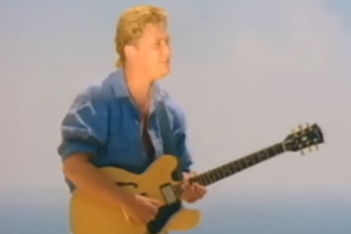 Chris Rea o utworze On the Beach