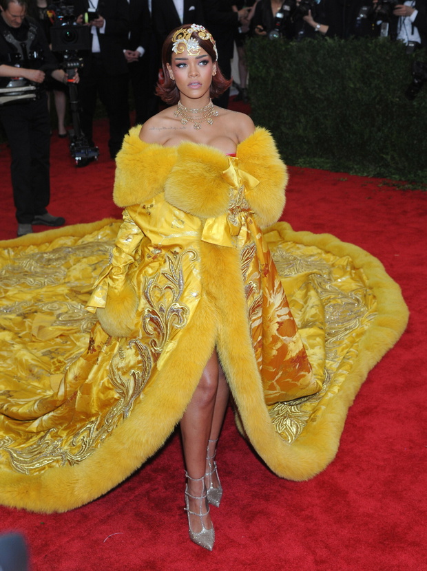 Rihanna MET Gala 2015