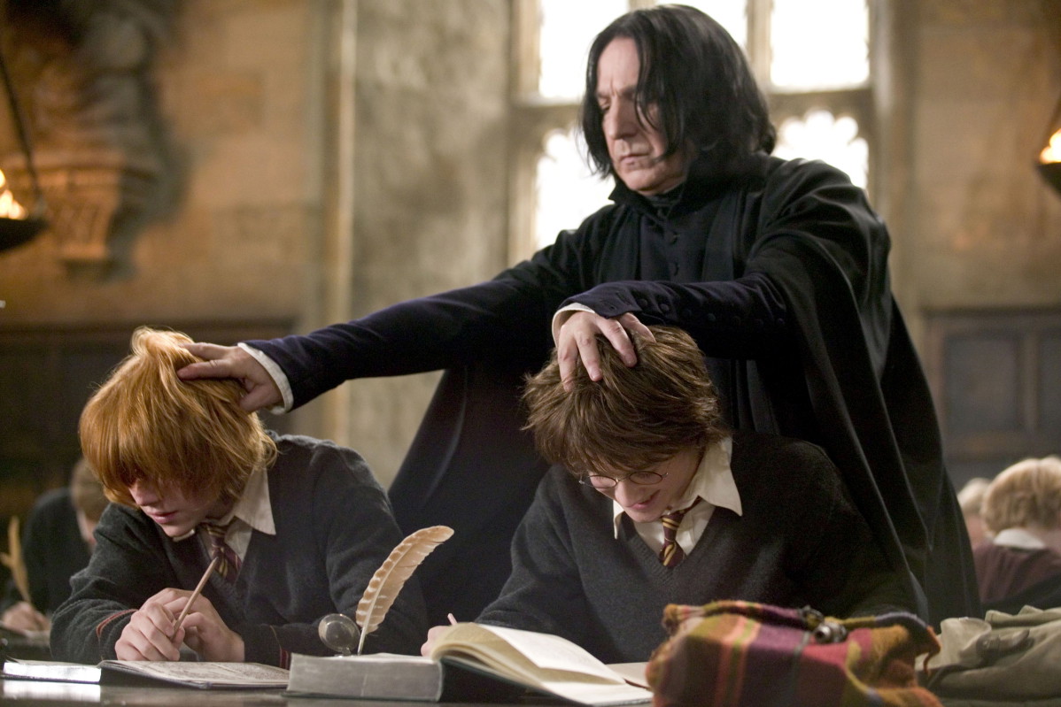 Harry Potter i Czara Ognia Harry Potter and the Goblet of Fire film familijny, USA 2005 re¿. Mike Newell scena z: Daniel Radcliffe, Rupert Grint, Alan Rickman