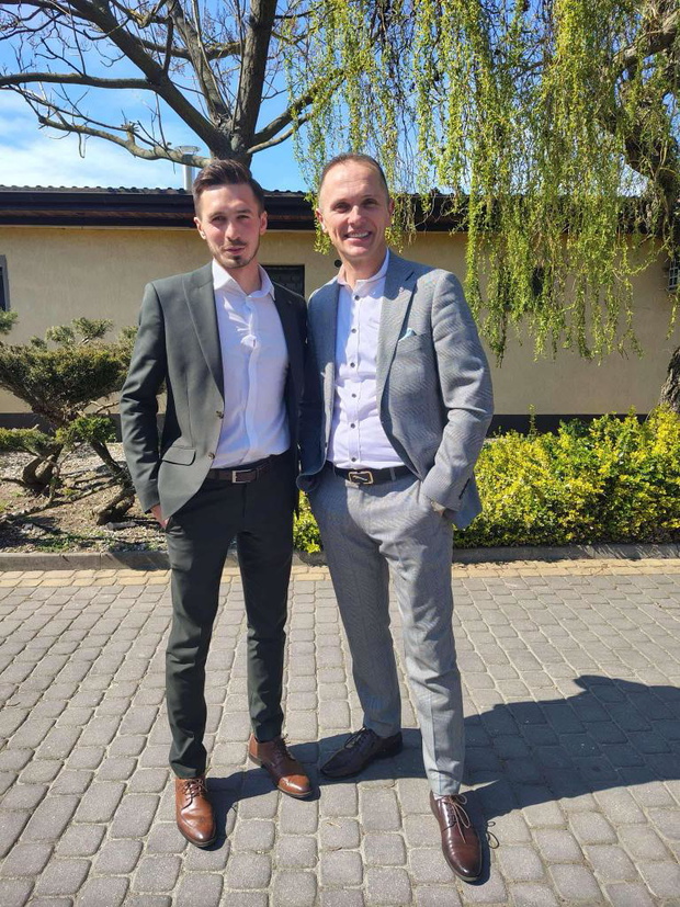 Darek i Waldemar z Rolnik szuka żony na chrzcinach Dominiki