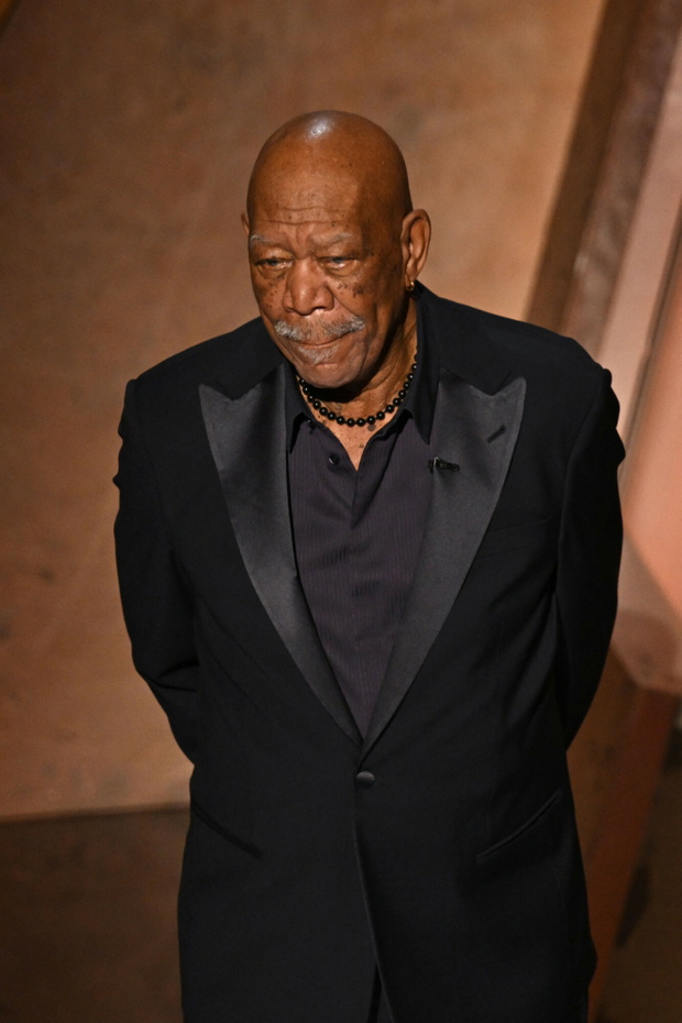 Dlaczego Morgan Freeman nigdy nie rozstaje się z kolczykami?