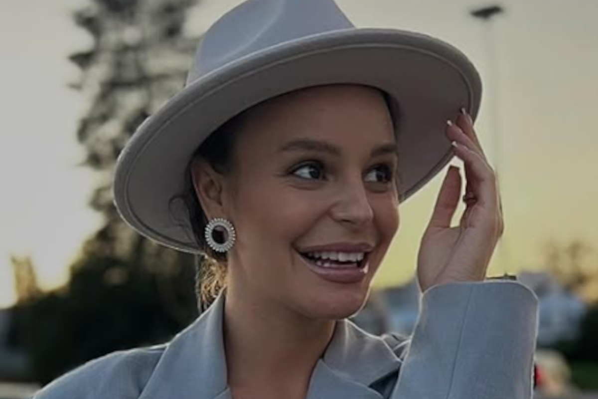 Paulina Rzeźniczak w obłędnej marynarce na lato 2025. Upolowała ją w Zarze. Ale popatrzcie na te buty