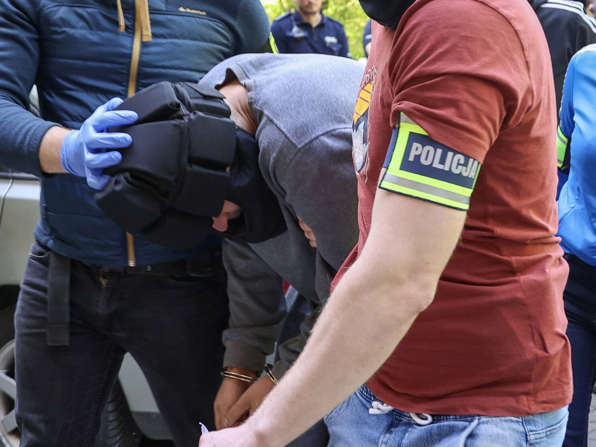 Matka nożownika zwróciła się do rodziców krakowskiego lekarza.