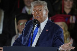 Donald Trump jako papież? Kontrowersyjna grafika wywołuje burzę