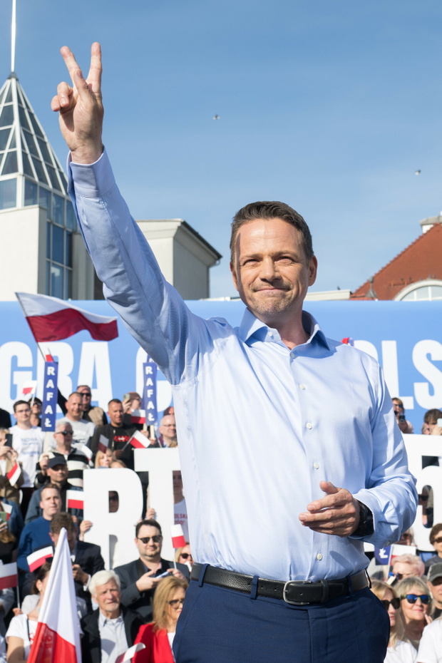 Wybory prezydenckie 2025: Trzaskowski liderem, Nawrocki z wyraźnym spadkiem poparcia!