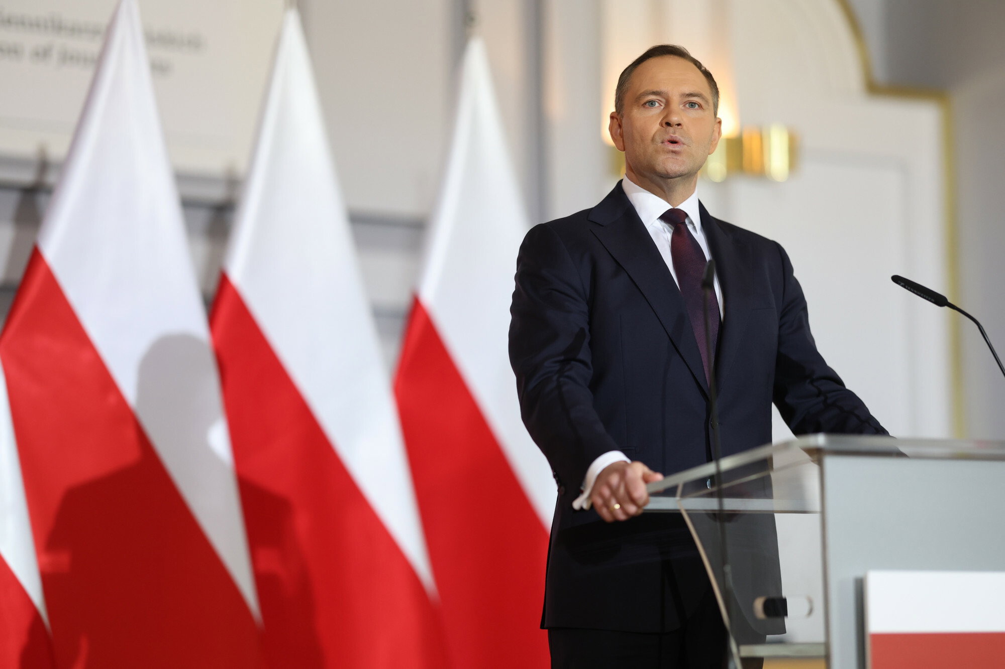 Awantura po oświadczeniu Karola Nawrockiego: Politycy PiS uciekają przed dziennikarzami!