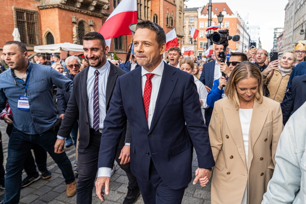 Rafał Trzaskowski kontra Stanowski: flaga, kampania i prawo do adopcji przez pary LGBT+