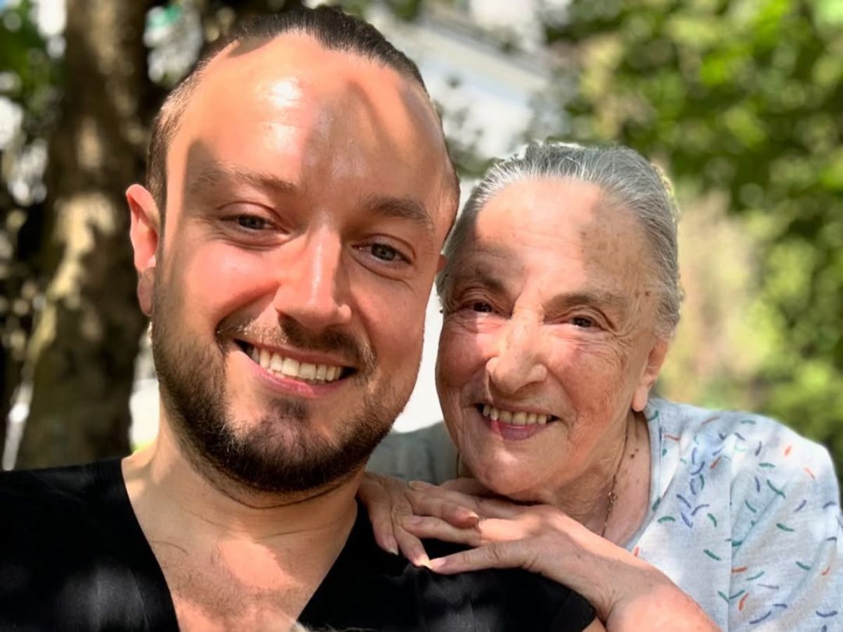 Ostatnie nagranie Aleksandra Barona z babcią chwyta za serce: "Tęsknię Bapciu"
