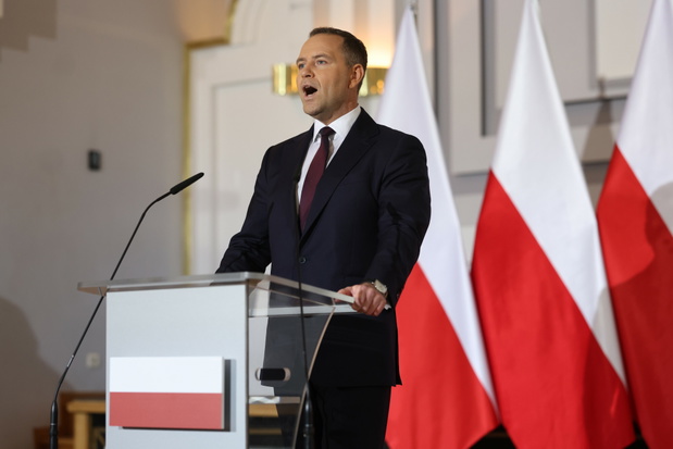 Awantura po oświadczeniu Karola Nawrockiego: Politycy PiS uciekają przed dziennikarzami!