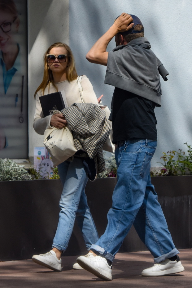 Agnieszka Kaczorowska i Marcin Rogacewicz przyłapani przez paparazzi