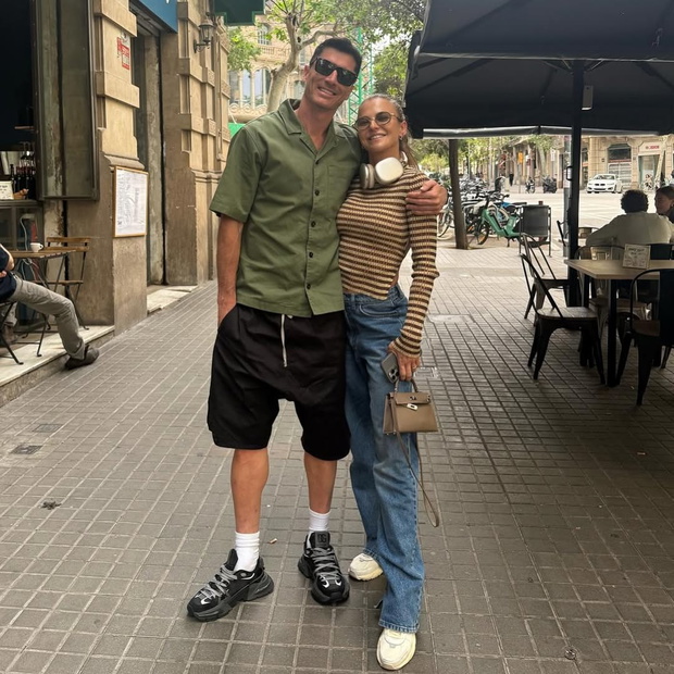 Anna Lewandowska z miko torebką