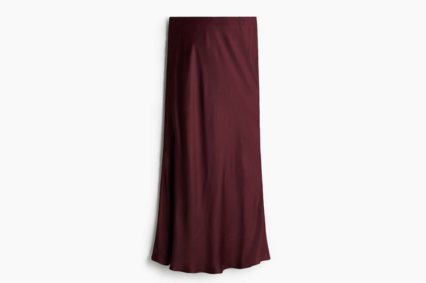 Satynowa maxi spódnica z H&M za 127,99 złotych
