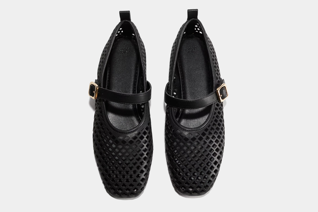 Siateczkowe baleriny w stylu Małgorzaty Sochy z H&M za 109,99 złotych
