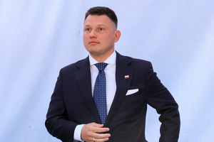 Sławomir Mentzen ma majątek wart kilkadziesiąt milionów. Jednak nie jest najbogatszym kandydatem na prezydenta RP