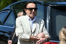 Michel Moran na pogrzebie Tomasza Jakubiaka. Uwagę zwraca jedno