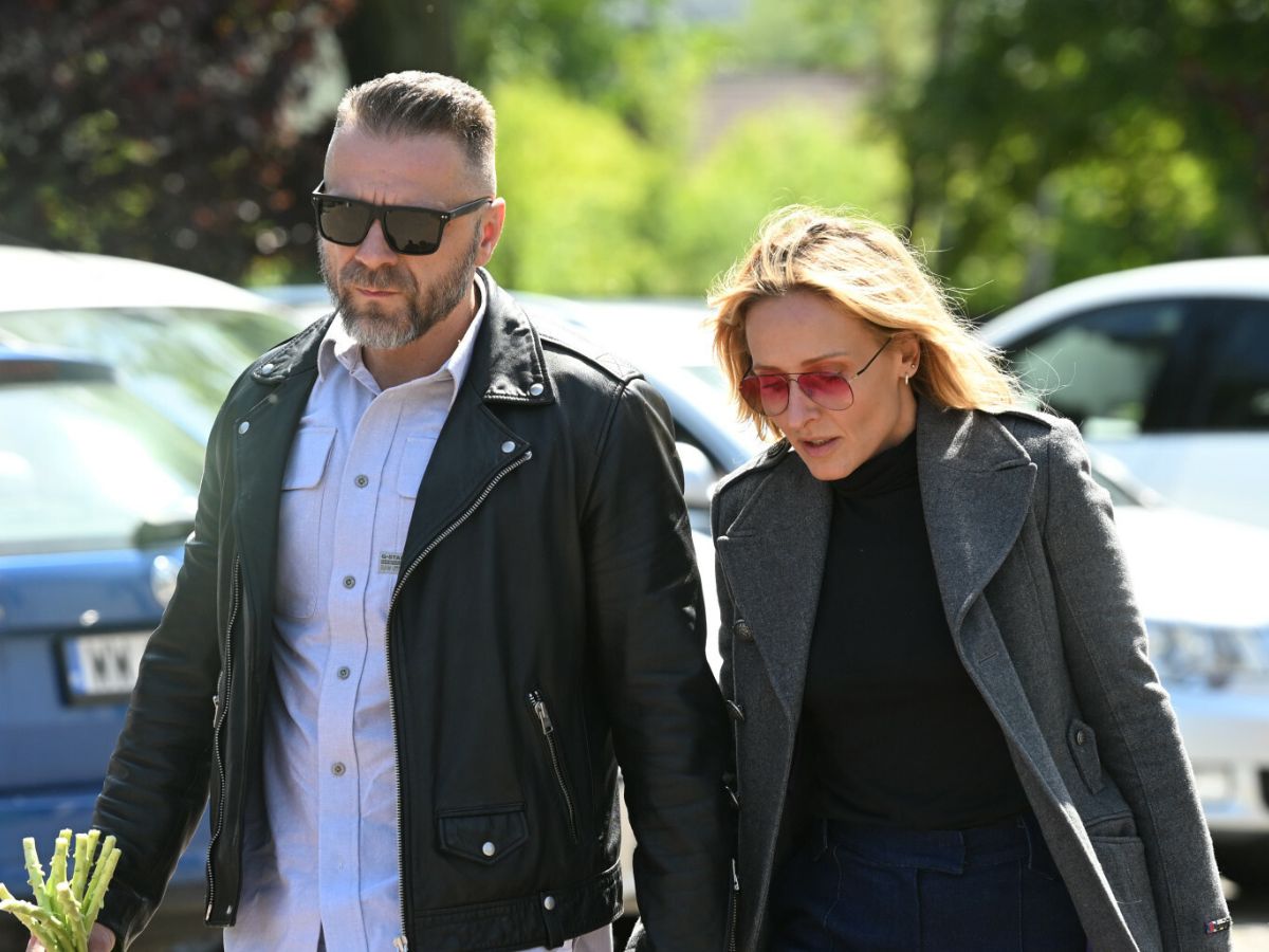 "Byłeś światłem. Zawsze będziesz". Patrycja Markowska z mężem na pogrzebie Tomasza Jakubiaka