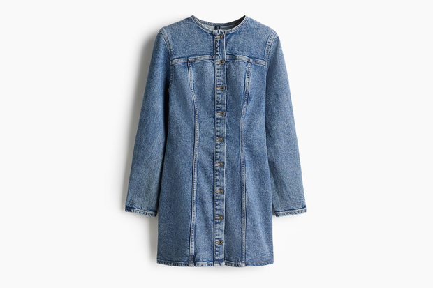 Jeansowa sukienka z H&M za 147,99 złotych