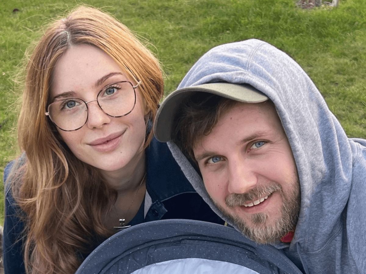 Antoni Królikowski z córką na wyborach. Mała Jadzia podbiła serca internautów