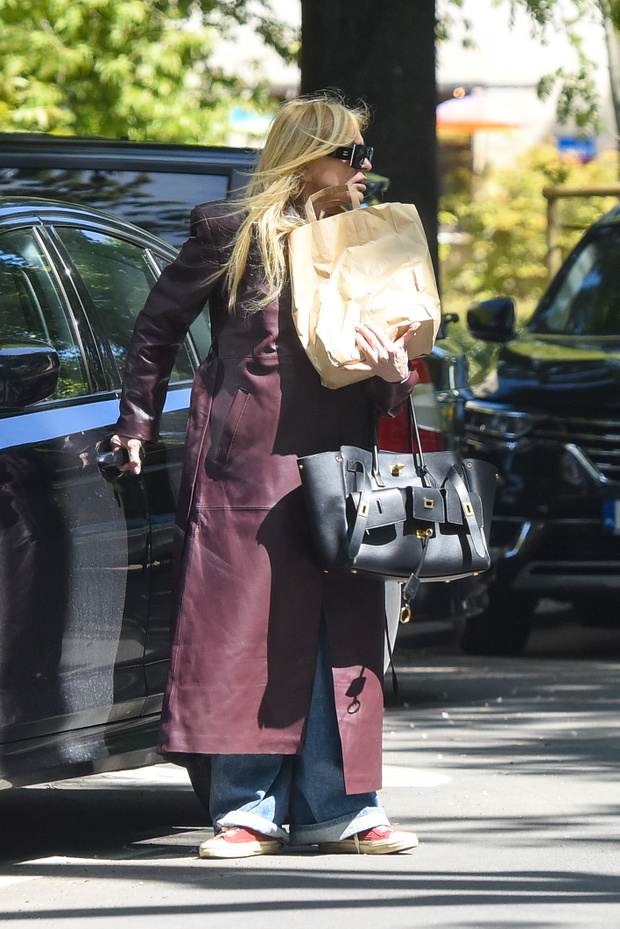 Monika Olejnik przyłapana przez paparazzi. Jej trampki za 2 tys. złotych to dopiero początek