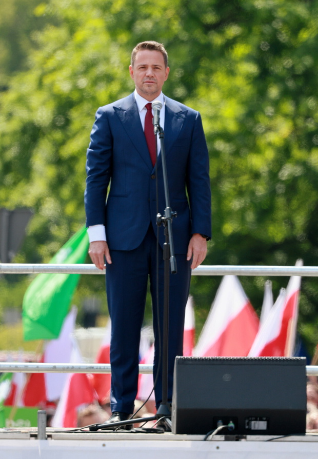 Nowy sondaż prezydencki: Trzaskowski minimalnie przed Nawrockim