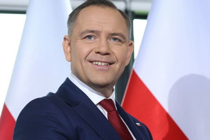 Co Karol Nawrocki włożył do ust podczas debaty