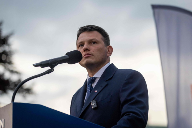 Mentzen zgarnia setki tysięcy złotych za rozmowy z kandydatami!