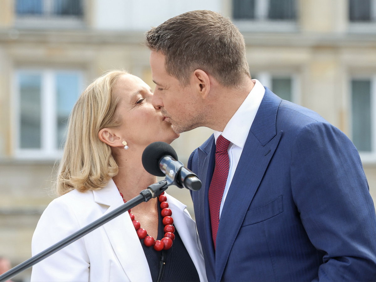 "Jesteście Państwo uroczy". To romantyczne zdjęcie Trzaskowskich robi furorę w sieci