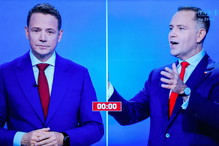 Trzaskowski ostro reaguje na zarzuty Nawrockiego podczas debaty prezydenckiej 2025