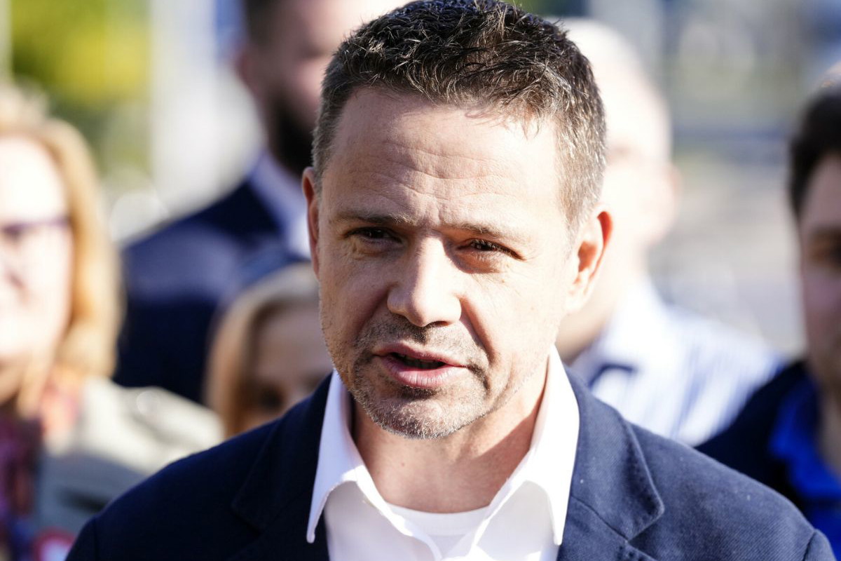 Trzaskowski zdębiał, gdy usłyszał, kto pojawił się na jego wiecu. “Dzień dobry, panie Rafale. Nazywam się Karol Nawrocki”