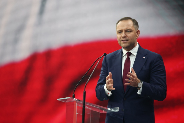 Wybory prezydenckie 2025: Trzaskowski wyprzedza Nawrockiego w decydującym sondażu