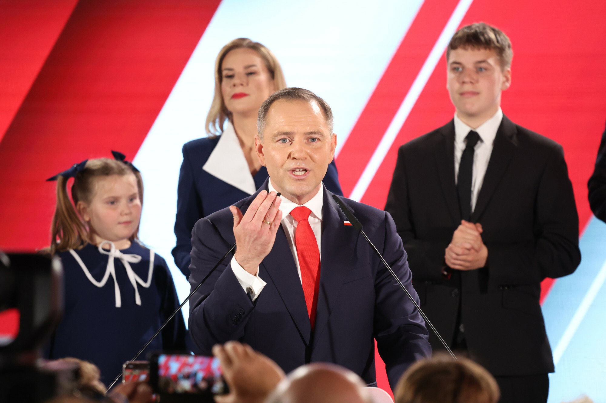 Tak córka Karola Nawrockiego zachowywała się podczas przemówienia ojca