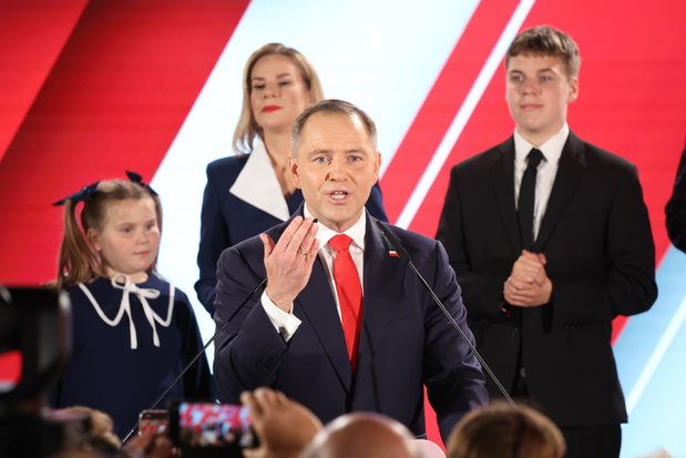Tak córka Karola Nawrockiego zachowywała się podczas przemówienia ojca