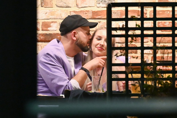 Maciej Pela i uczestniczka "Love Never Lies" przyłapani na czułościach