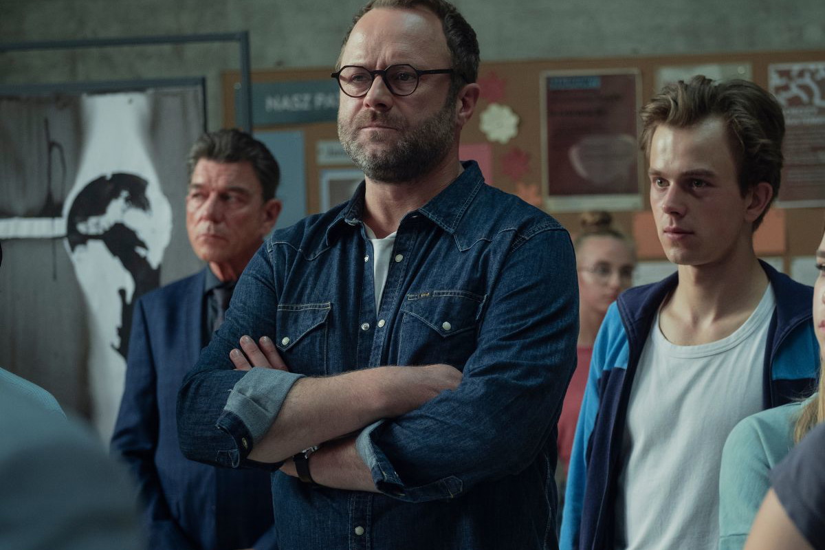 Zniknięcie, które wstrząsnęło Warszawą! Polski thriller „Zachowaj spokój” trzyma w napięciu