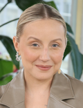 Prowadząca "Dzień Dobry TVN" w modnej bluzce w stylu "quiet luxury". Teraz kupisz ją na wyprzedaży w Reserved