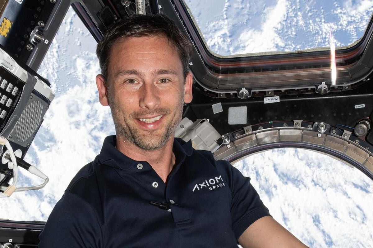 Sławosz Uznański-Wiśniewski pokazał "sypialnię" na ISS. Tak śpi w Kosmosie